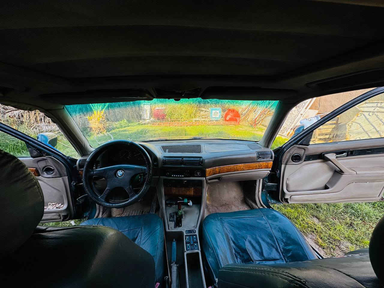 السلام عليكم BMW موديل91حجم730رقم كربلاء سنويه صاقطه كير ومحرك خير من الله السعر المطلوب 44وبيه مجال مكان السيارة واسط العمانيه للستفسار***********
