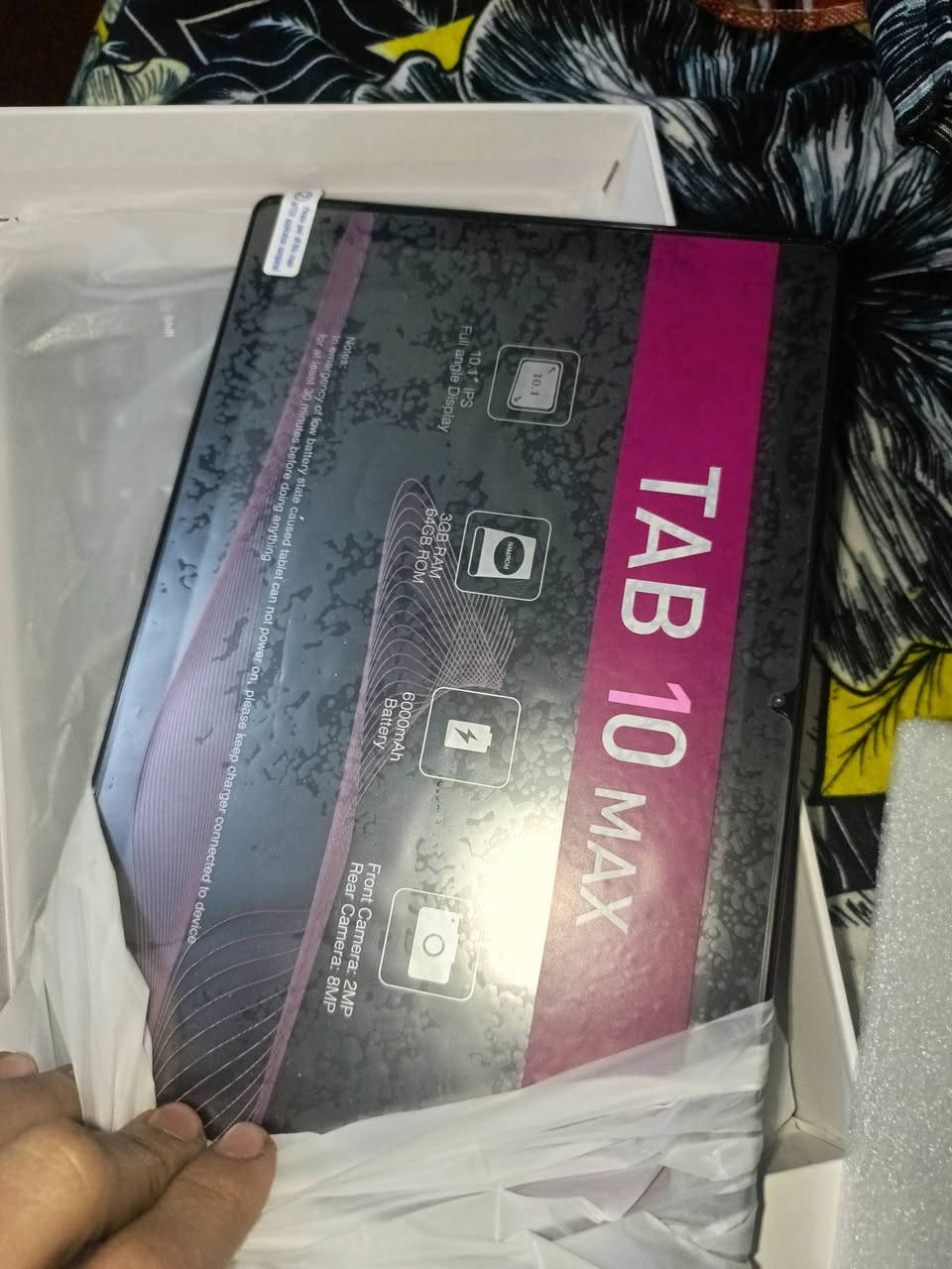 ايباد 10AMx ملحقاته حافظه + كيبورد + قلم + كيبل شاحنه السعر 80 الف وبي مجال المراسله خاص او على الرقم ***********
