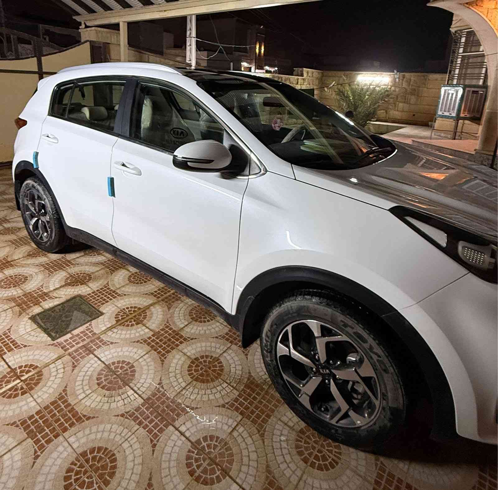 للبيع كيا سبورتج موديل 20
السياره مكفوله كفاله عامه
ماشيه 49 حقيقي 
سياره جديده بمعنى الكلمه
السياره فول عدا البصمه 
شرط التحويل السعر ١٩٧ 
***********
