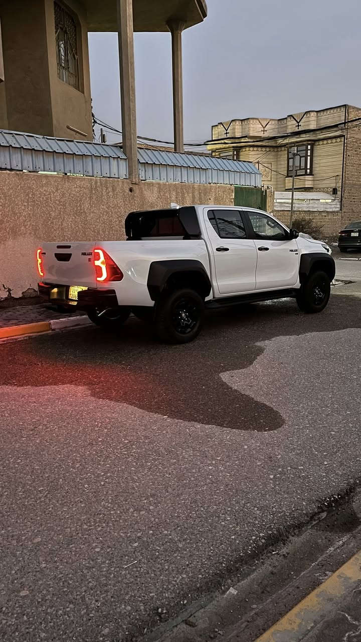 سلام عليكم للبيع فقط 
هايلوكس 2024 صفر كيلو زيرو 
رقم اربيل وكاله او تحويل
مكاني سماوه
***********
