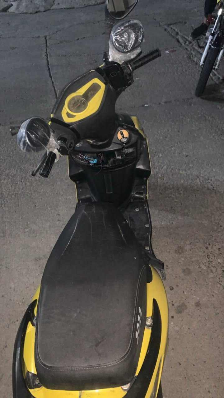 سلام وعليكم سكنس صيني مكينه ١٥٠cc للبيع متروكه يرادلهه بلك مبين بالفديو للبيع مكان سليمانية السعر مرسله او هذا رقمي ***********
