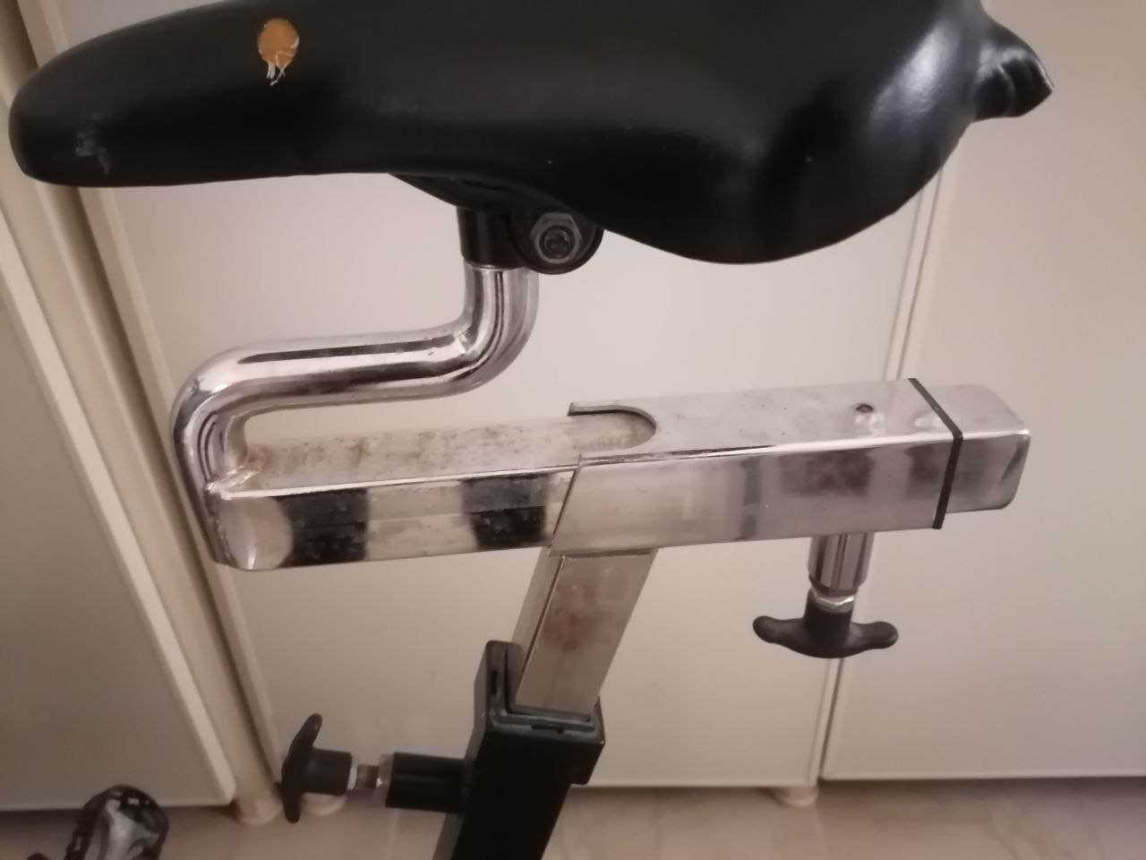 بايسكل رياضي نوع ثقيل امريكي بالة مستعمل 
يعمل بصورة جيده 
بيها ايضا وضعيات  سرعة خفيفة بطيئة
وسرعة   ثقيلة بطيئة 
ووضعيات ديناميكية  اخرى  
السعر  330 
الف دينار عراقي 

المكان كركوك /الشورجة 

*********** كركوك, العراق
