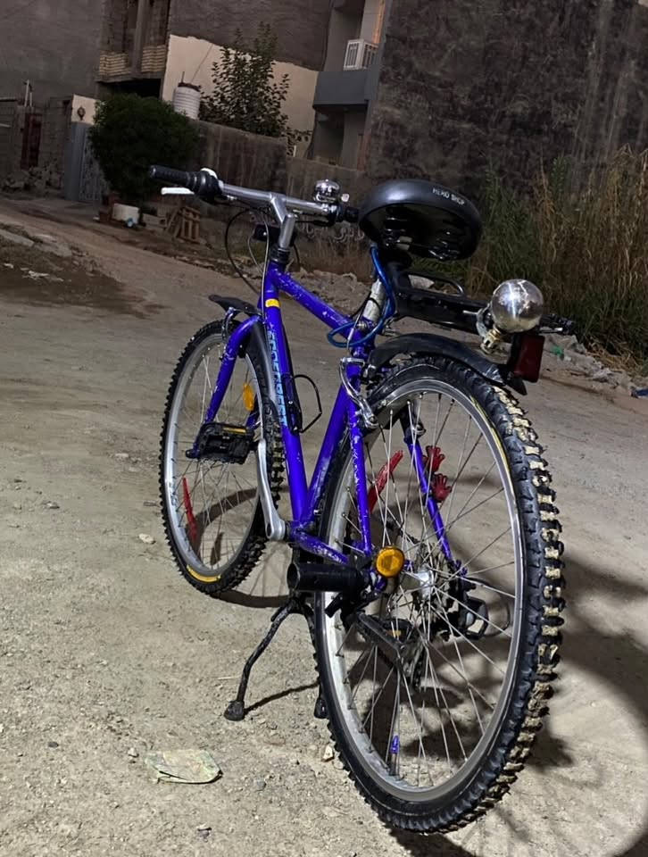 🚲 للبيع دراجة رياضية Eco Forest
🔹 اللون: أزرق
🔹 قياس: 27
🔹 تبديل سرعات أمامي 3 وخلفي 5
🔹 الحالة: مستعملة بحالة متوسطة

⚠️ ملاحظة: بيها مشكلة بالمكينة (التبديل) وتقطيع وتحتاج تصليح، لذلك السعر محسوب على هالأساس.

💰 السعر: 70 ألف دينار، وبي مجال بسيط جدًا.

🚫 أبو الـ30 ألف رجاءً لا يراسل.
📍 الموقع: ديالى - بعقوبة - الكورنيش.
***********
