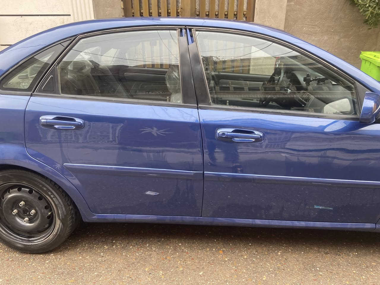 فورنزا للبيع موديل 2008 سياره نظيفه مصبوغه عام للجماليه جان بيه جراد سياره مال بيت سعره 63 وبيه مجال العنوان بغداد الشعب للتواصل على رقم الموبايل ***********
