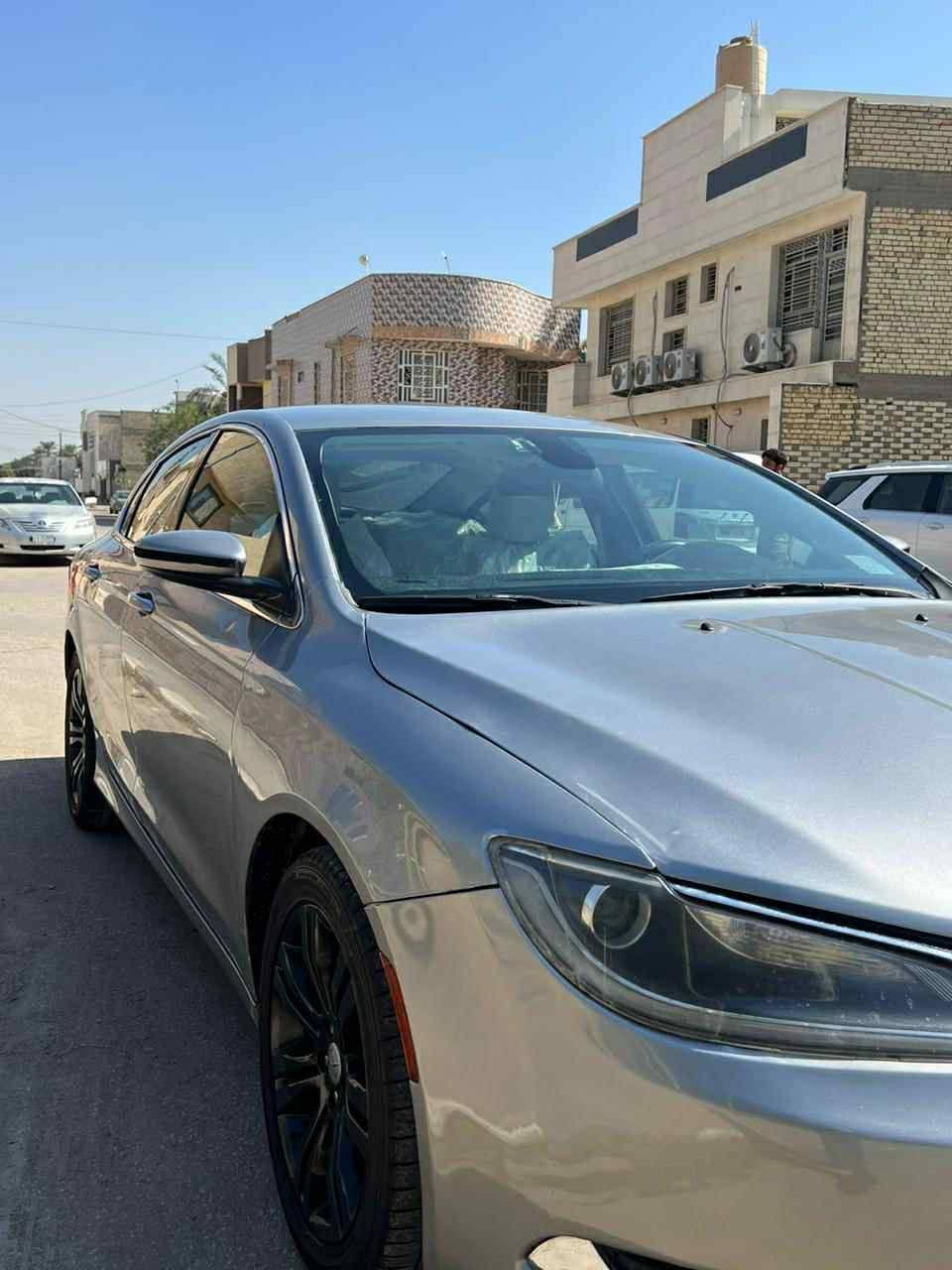 سلام عليكم كرايسر  c200
موصفات السياره
نص فول
شاشه جبيره قطعتين تبريد
شفتات استيرن
٦ سماعات ستتم صوت
موسيقئ خلفيه صوت امامي
وباقي الموصفات معروفه
 حادث السياره
جاملغ وبنيد من امريكا
ووهنا يم جماعتنا بيه بارد 
مكينه كفاله من التبخير والتنقيص
كير كفاله جديد ٩نمر
حداديه امايمه خلفيه كفاله
السياره مابيه نقص ابد
السعر 100 وبيه مجال شي بسيط
لاستفسار اتصل ***********
