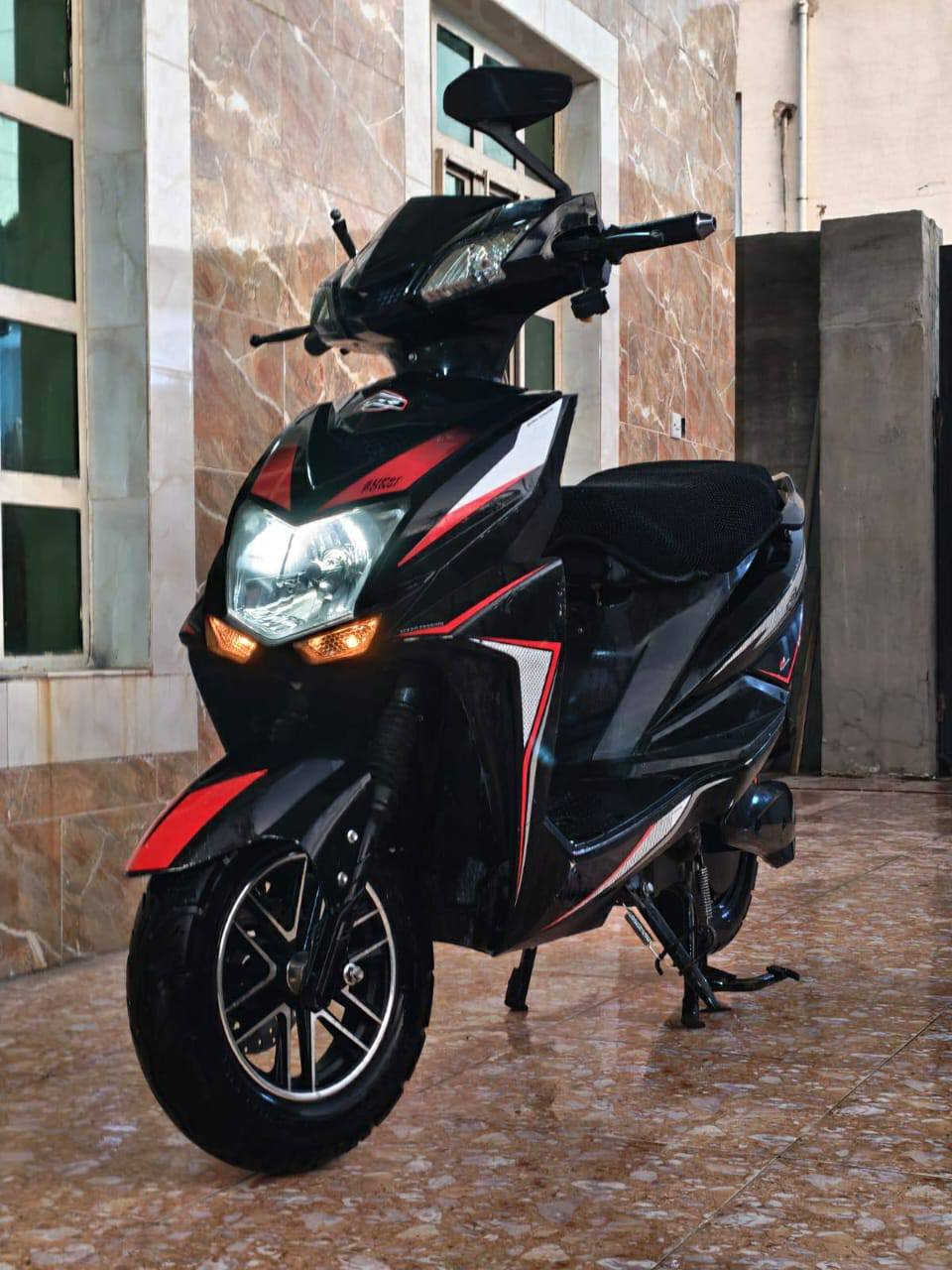 خمس بطاريات شغاله
سعر ٥٥٠مكان ٥كليو‏‪***********‬‏
