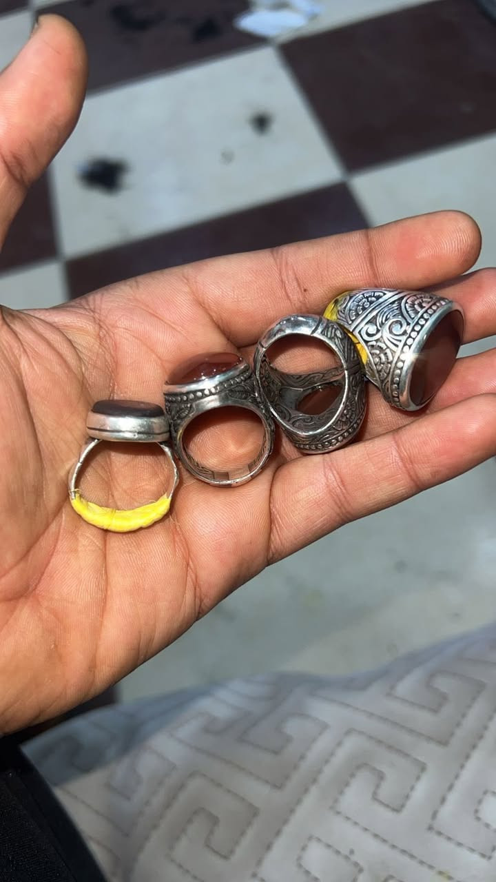 سلام وعليكم محابس عقيق يماني وعباس اباد صياقه عارف فضه ٩٩٠. مكاني البصره توصيل ماكو قيم بل يرضي ربك


**إذا كنت صاحب هذا الإعلان وتريد حذفه لأي سبب، رجاءا أرسل رسالة إلى الدعم الفني**