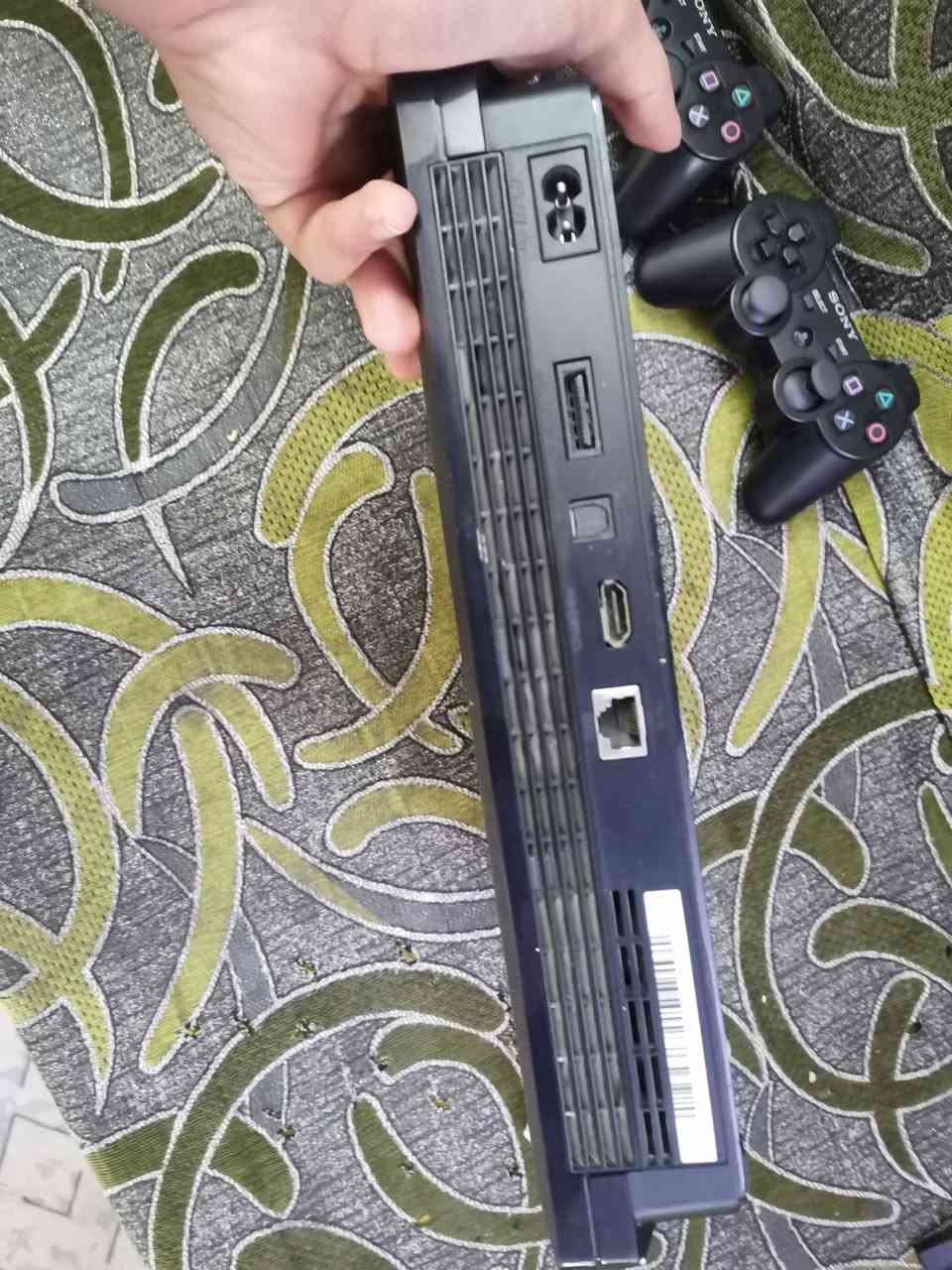 سلام عليكم بلي 3 نضيف جدا جوستكات ثنين مع جميع ملحقاته شغال ومابي اي شيء تكدر تفحص بعينك سعره 100 وبي مجال حك الجية التواصل ماسنجر او الرقم ***********
