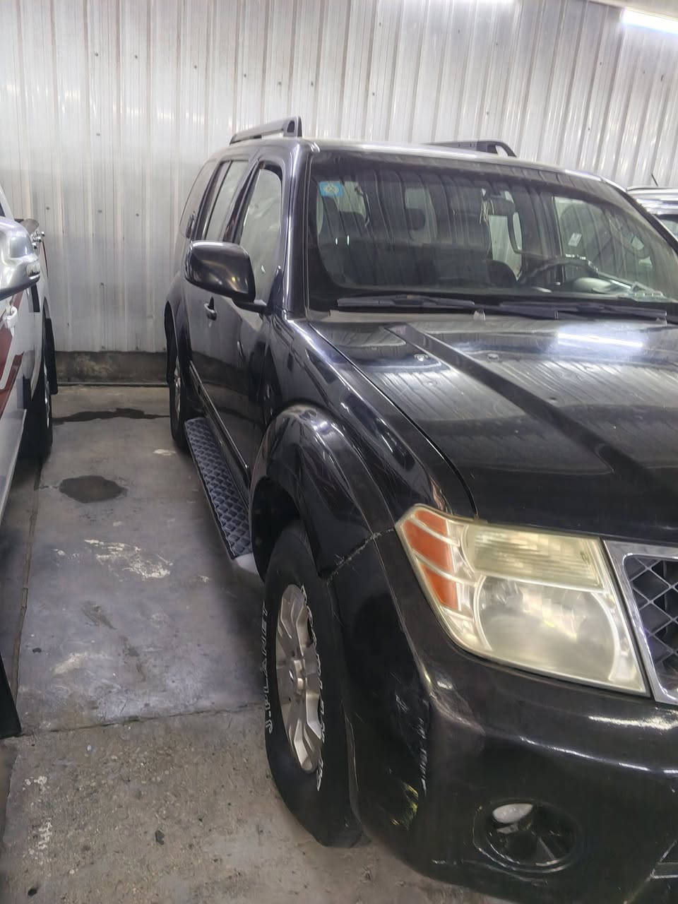 نيسان بافندر 2008 سبعة راكب بيها صبغ جاملغ خلفي فقط 
مابيها نواقص السيارة عليها ادامة كاملة السعر 81 ورقة وبيها مجال للاستفسار الاتصال على الرقم ***********
