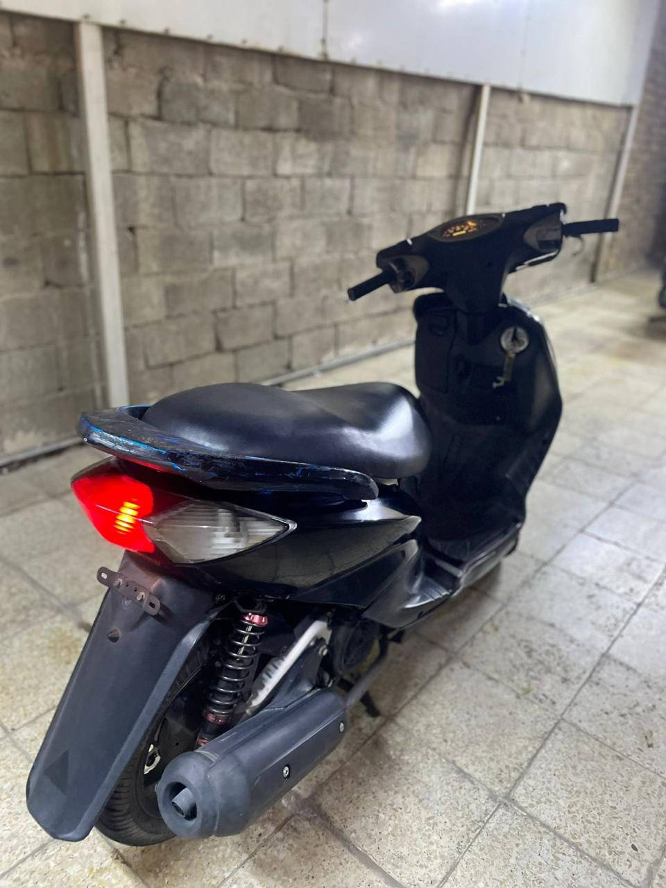 سكنس نثيه ياباني 110 للبيع
دراجه كامله مكمله  نكره بكل وكت بس بيه كفر مكسور واضح بصوره ميكينه و كهربائيات كله  بلادي كلاجات جديد.  هندر و سلف شغال سعر 500 وبيه مجال بسيط
الاستفسار:***********
