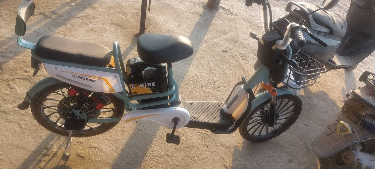 دراجة شحن للبيع بسعر مناسب
استعمال قليل مكانها ديوانية دغارة للمزيد المراسلة واتساب ا و الاتصال على الرقم ***********
