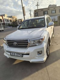 toyota land cruiser. وەنەوشە مۆدێل 2013 GX V8  4.6      سێ جی تاعدیلە ...