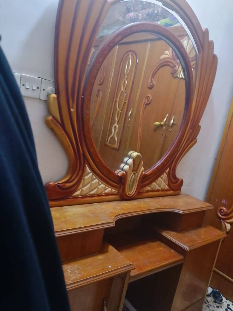 السلام عليكم غرفه اخشاب ١٧٥ بيها مجال بسيط مدينه الصدر ***********
