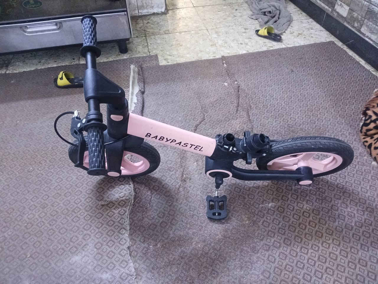 سلام عليكم شباب بايسكل اوربي مال عمر ٦ اسنين جديد حته الباركود بي نقص بس سرج وبايدر سعره ٣٠ الف مكاني بغداد البياع حي التراث ***********وتساب متوفر
