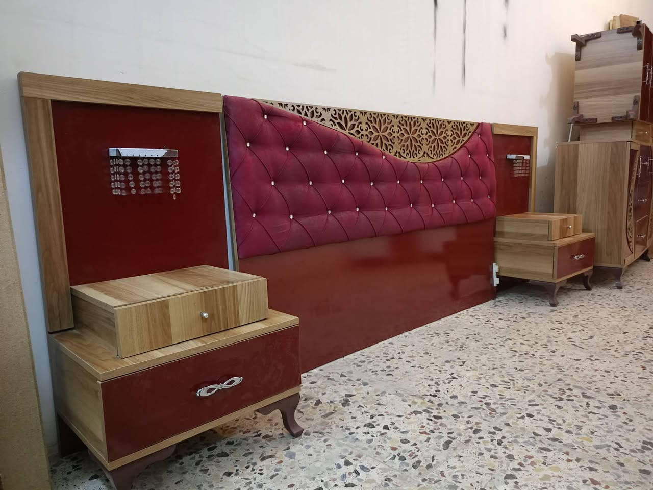 غرفة تركي 🇹🇷 مستخدام
7 قطع  نضافه 90 💯 السعر450  💖💸
مع شد🪛 ونقل 🚚  مجاني


**إذا كنت صاحب هذا الإعلان وتريد حذفه لأي سبب، رجاءا أرسل رسالة إلى الدعم الفني**