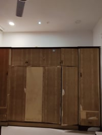 كنتور للبيع ٦ ابواب مع ملحق الداخل نظيف السعر ٢٥٠ الف بي مجال بسيط للا...