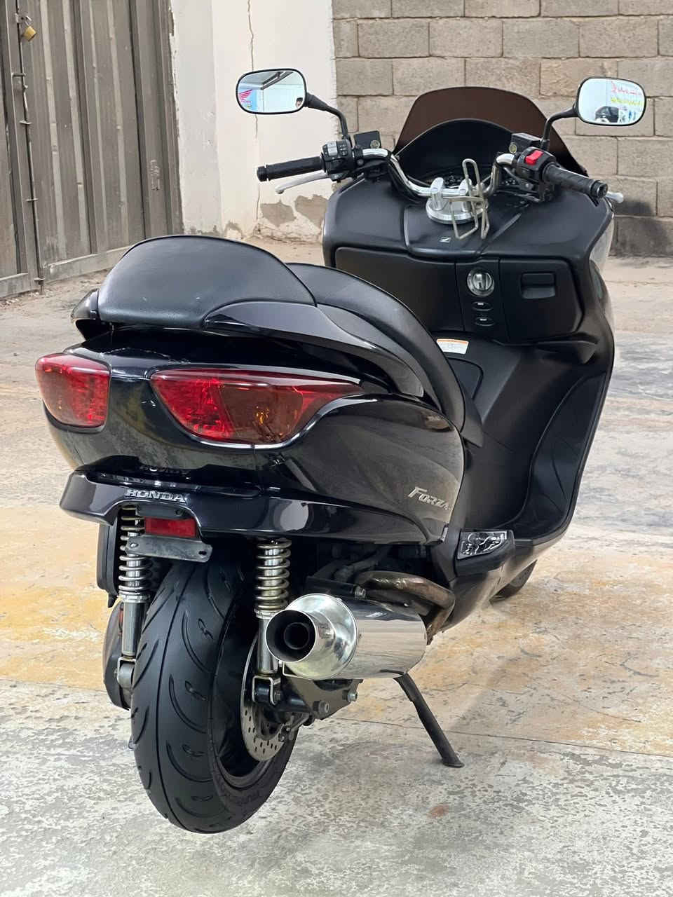 سلام عليكم شباب فورزه 08لبيع دراجه جديده كارتون كير بس لغيته خليت كلج وأدراجه ماشيه تقريبن 29الف يعني بعده جديده محرك كفاله دراجه جاهزه من كلشي مكاني بصره مركز مدينه رقم الهاتف ***********تصل وبخدمت شراي
