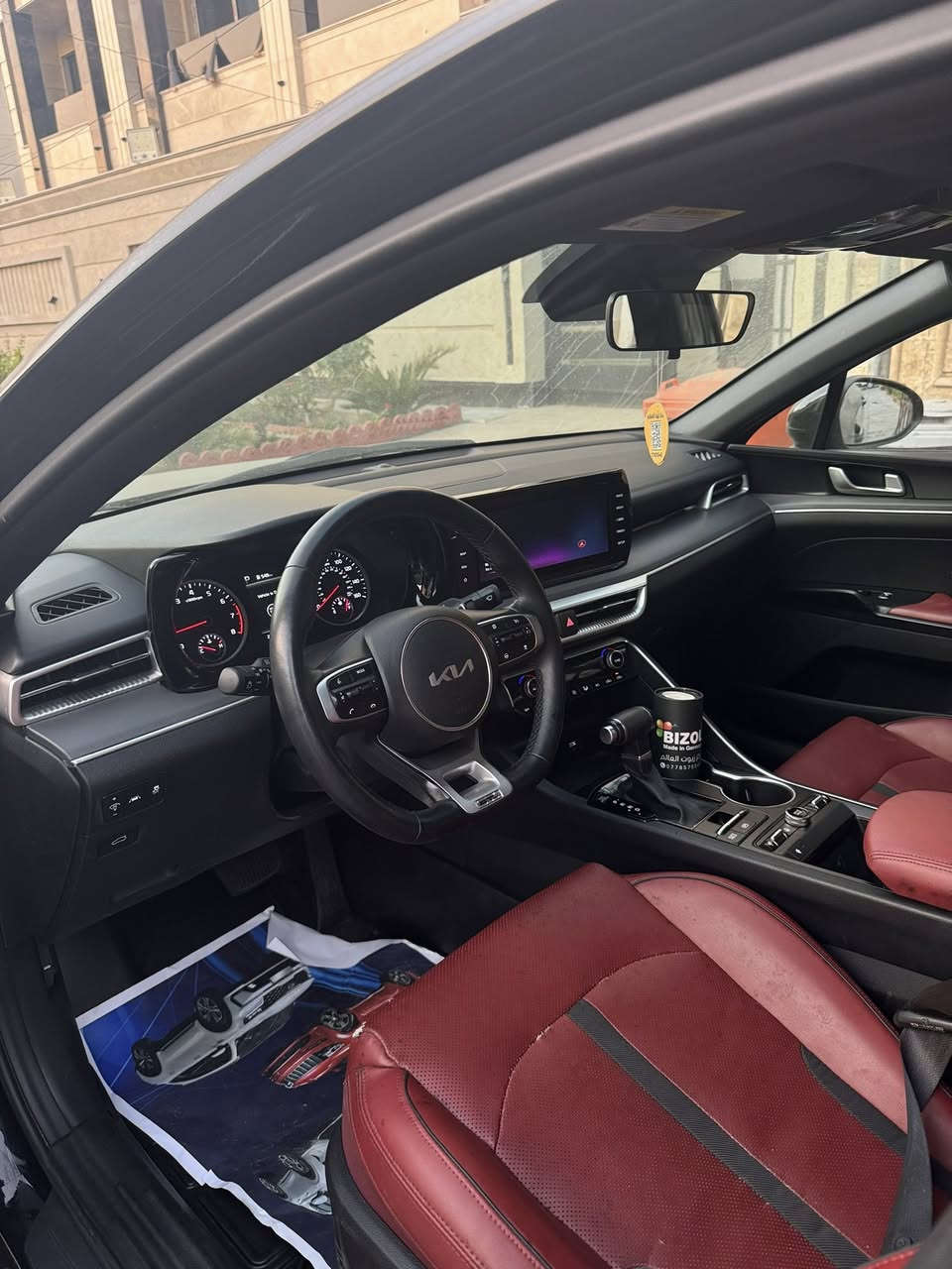 السلام عليكم كي فايف للبيع مديل 24 جيتي لاين محرك 1600 تيربو سياره فول مواصفات وارد امريكي سياره بيها 3 قطع بابين وجاملغ سعر سياره 195 وبيها مجال بسيط متواجد عله رقم ***********
