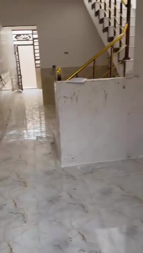 بيت مساحة ٥٠ متر جديد غير مسكون
العنوان شارع الرابط حي النجمه السعر  منااااانسب و بالواتساب  *********** ومستعجل على بيعته يشهد ربي لاجل السفر على مود عمليه
