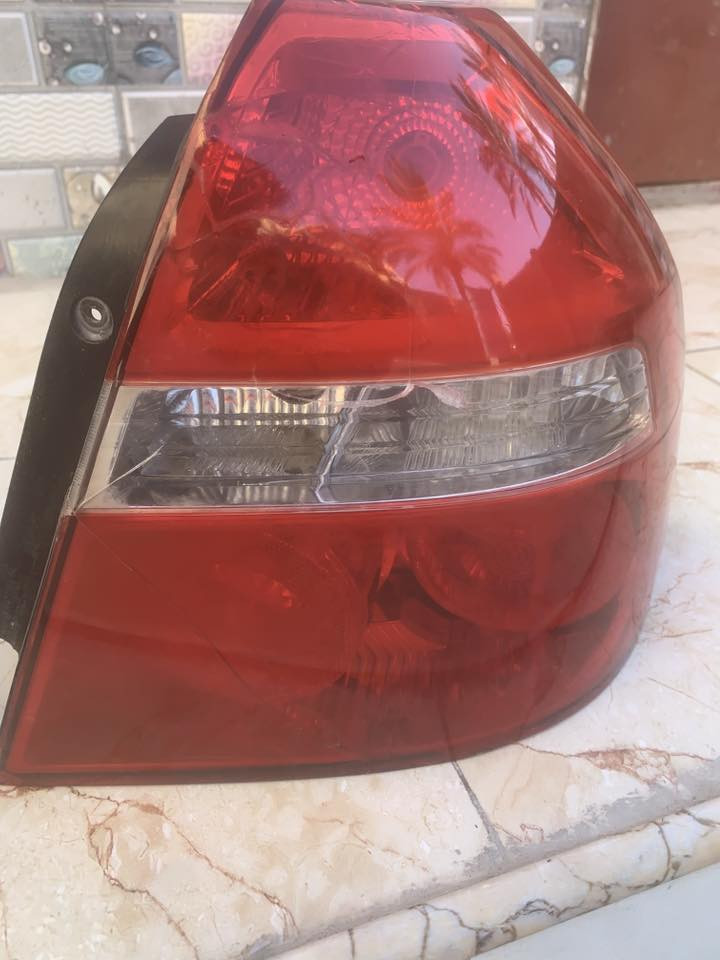 للبيع بك لايتات افيو تفصيح كاملات هنه وضفيره مالتهن وحد مكسوره جامته مثل ماواضح والثاني بي فطر قليل 
انطي سعر واني اراسلك 
 للتصال
***********
