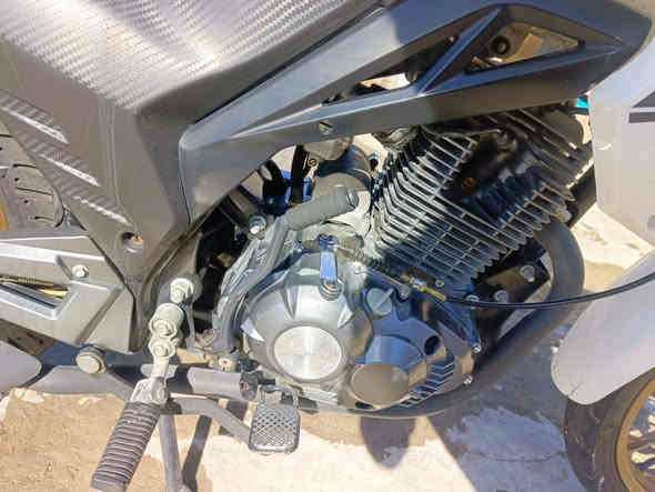 سلام عليكم شباب دراجه ار كي موديل ٢٠٢٤ مكينه ٢٠٠ دراجه حلوه ونضيفه مكينه برغي ما مفتوح بيهه مكاني بغداد الشعب رقم ***********
