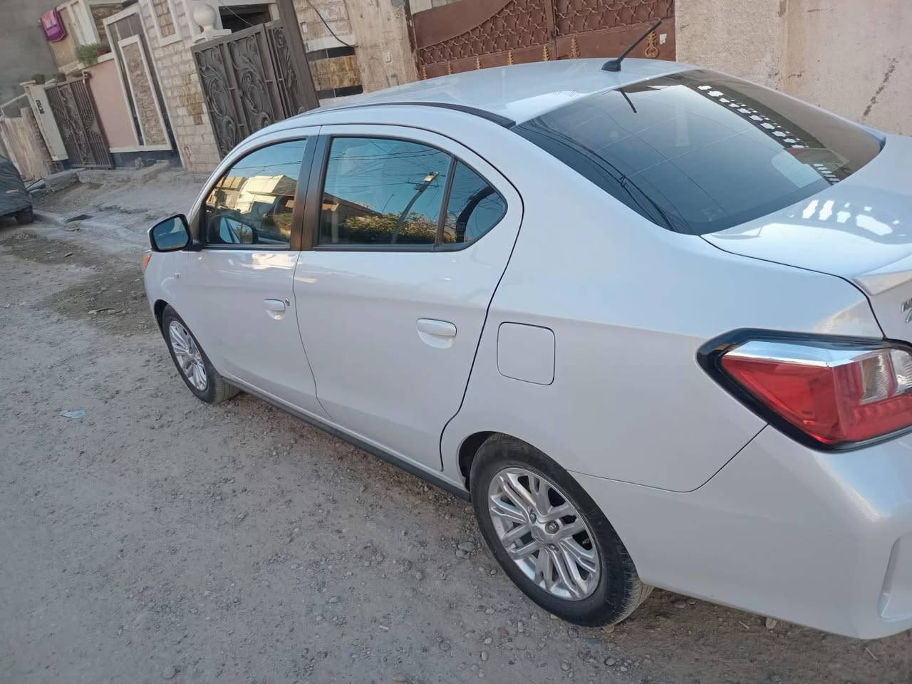 للبيع
ميراج 2024 ماشية 37mi سيارة دخول جديد حادثه جاملغ الايمن وحافة البنيد لا دواخل ولا ايرباكلت موصفاتg4 لمتدد 
السعر 105 وبيه مجال 
الاستفسار
***********
