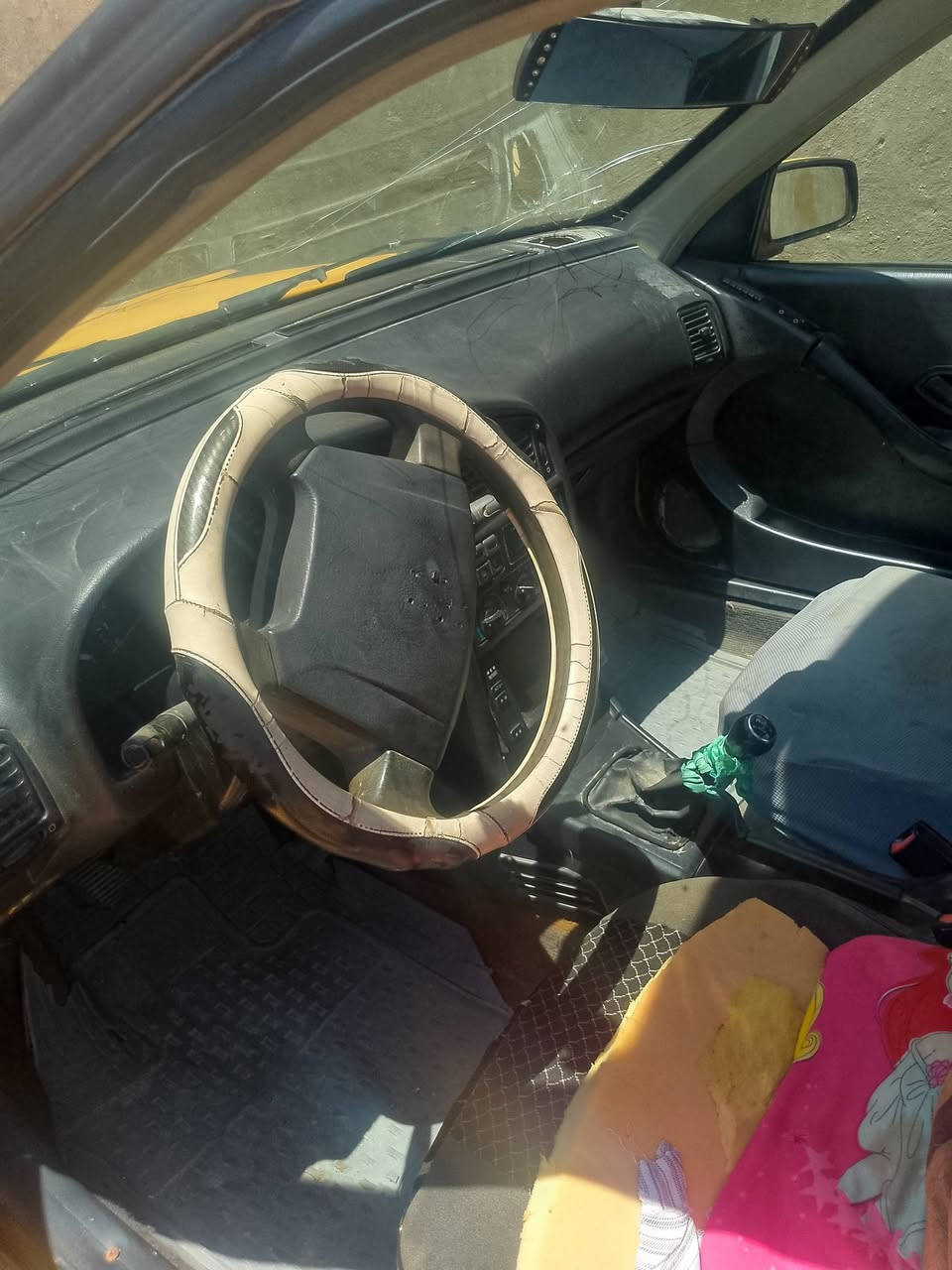 سياره بيجو للبيع جاهزه ونضيفه وسعر 17وبيه مجال وذا عدك شي مراوس عادي‏‪***********‬‏
