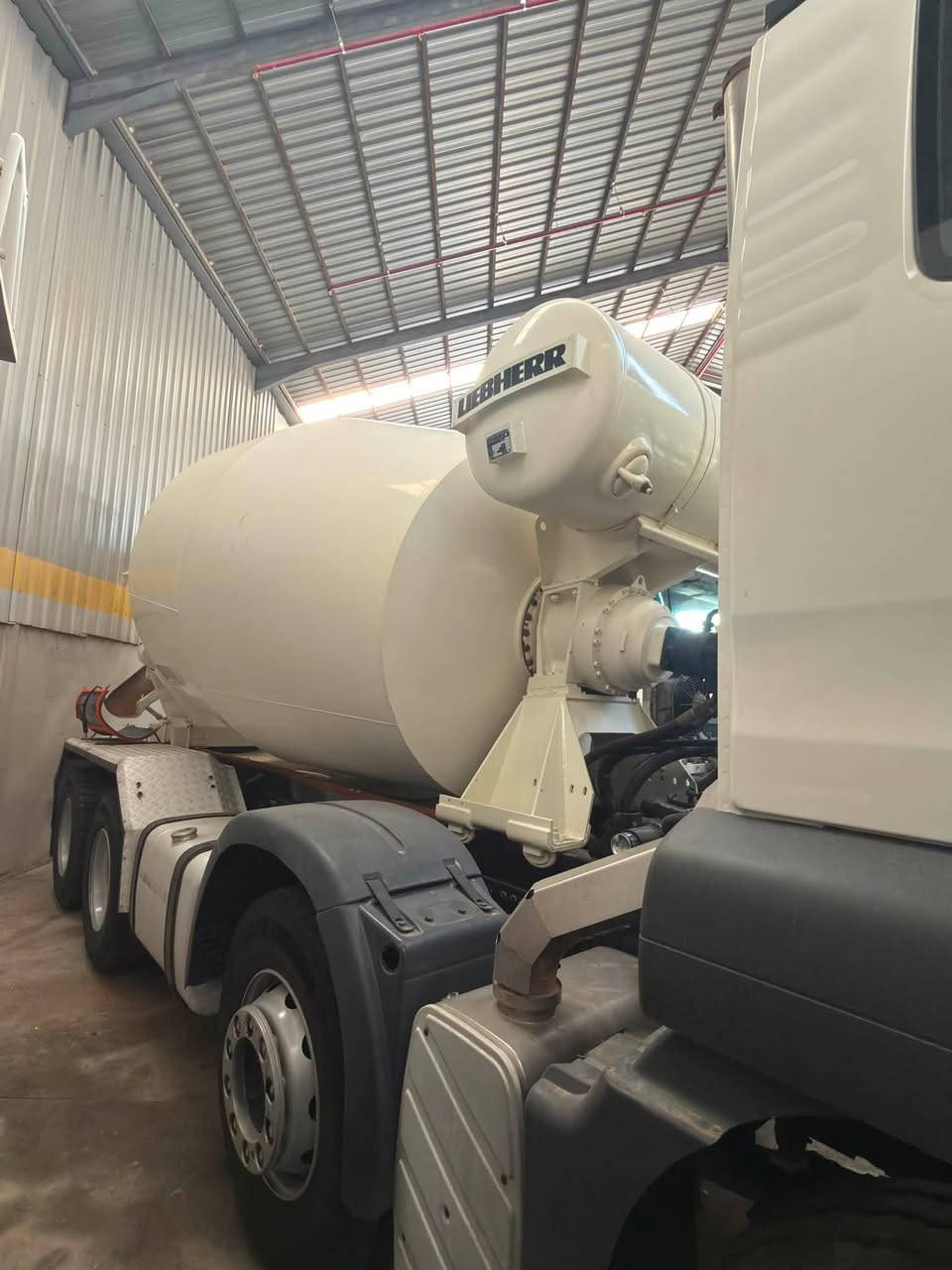 Concrete mixer MAN -2014 - 2 units . Very low price ready for sell . #اربيل #highlights #الموصل #كربلاءالمقدسة #بصرة


**إذا كنت صاحب هذا الإعلان وتريد حذفه لأي سبب، رجاءا أرسل رسالة إلى الدعم الفني**