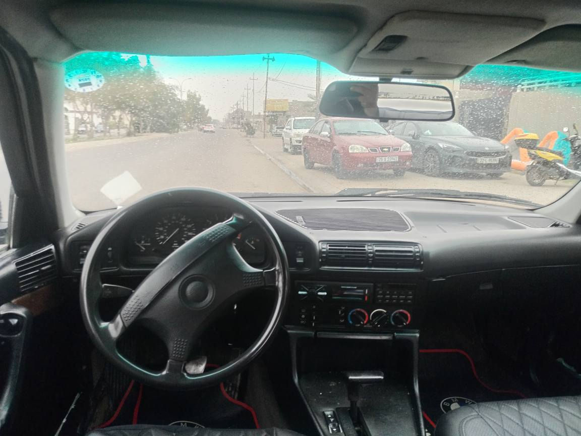 بي ام دبليو موديل ١٩٩٢سنويه لحد ٣١رقم دولي ٥٢٥كير محرك بشرط سياره جماليه مصبوغه صدر تايرات كله بشرط صوت ماصوت ماكو كاتم كهربائيات  شغال سلايت فتحه سعره ٦٢وبي مجال للطيبين ***********كركوك حي الوحدة كركوك, العراق
