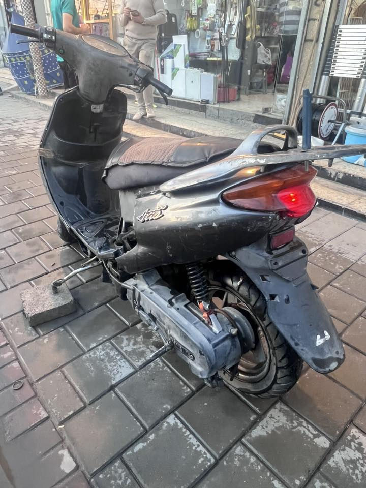 دراجه اكزز 100 للبيع شغاله كامله مكان بغداد حي القاهره***********
