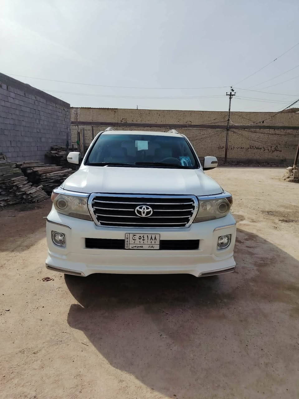 لاند كروز  موديل 2013 محدثه 2013 لسياره فول مواصفات  مكينه كير حداديه تخم تاير جاهزه لسياره من كلشي مكان لسياره نجف كوفه حي نيسان *********** غير متواجد عل فيس لي يريد يتصل وبي خير ويدلل
