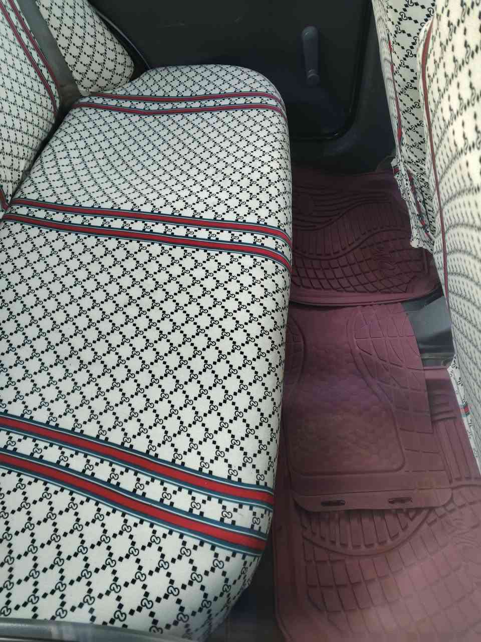 السلام عليكم
طيبة موديل  13رقم واسط مكفولة بس الدوس معمره  مكينة وكير خير من الله تبريد عاطل  حدادية 70بالمية مكان نعمانية راعيها يريد تحويل 
السعر 45وبيها مجال
***********
