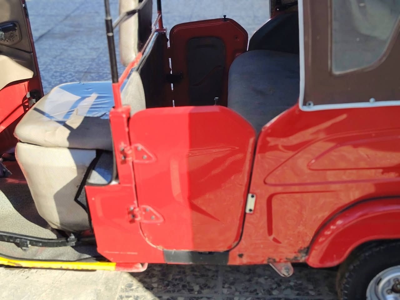 سلام عليكم شباب تكتك حلوة نفس ماموضح الصوره موديل 22 مرقمه وسنويه باسمي تحويل ثاني تكتك  المحرك الكهربائي كلا جديد   تكتك خير من الله تراي زيرو  فقط الخياسات في الصوره  تخم تاير جديد دوشما جديد جادر جديد سفريات جديد  العنوان بغداد الشعله السعر خاص التصال  *********** متواجد الفيس الواتساب
