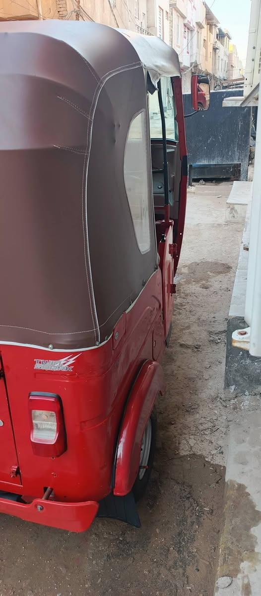 سلام عليكم من رخصت مدير الكروب
تكتك 22سنويه ما مستلم لوحات وهاذه رقم راعيه ***********
