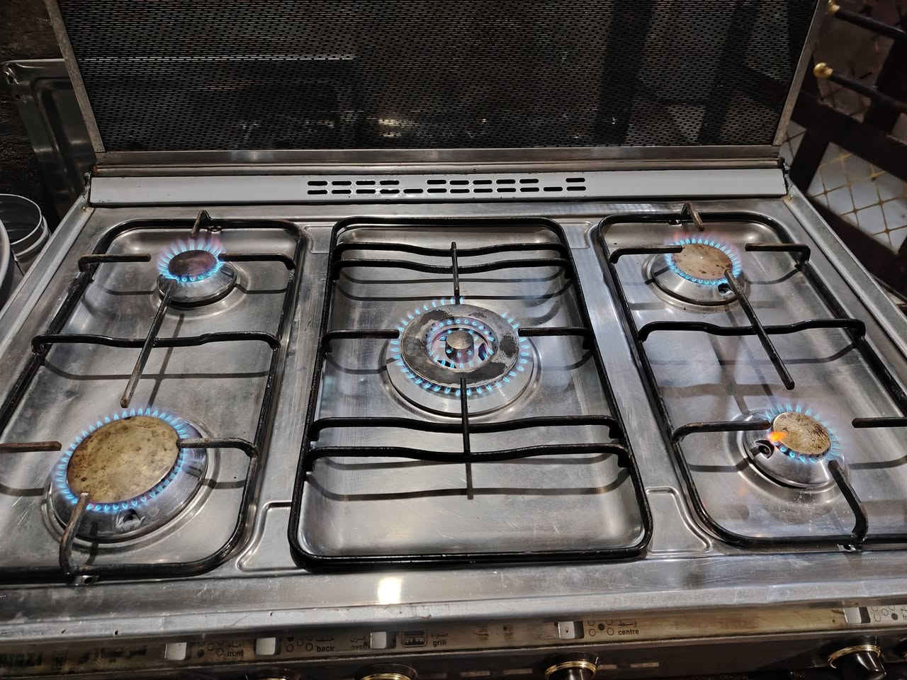 السلام علیکم
طباخ كريازي باب اول نضيف جدا

***********
