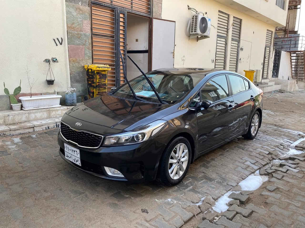 السلام عليكم
سيراتو 2018 مكينة 2000 خليجي 

رقم اربيل وكالة او تحويل 

بيها 4 قطع صبغ اثر جراد بدون حادث 

كير مكينة تبريد حدادية جاهزات  

مكانها النجف الأشرف 

السعر 115 قفل قفل 

***********
