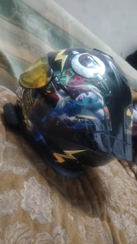 خوذة ب25 مع السستم مستعجل عله بيعته 07714348982