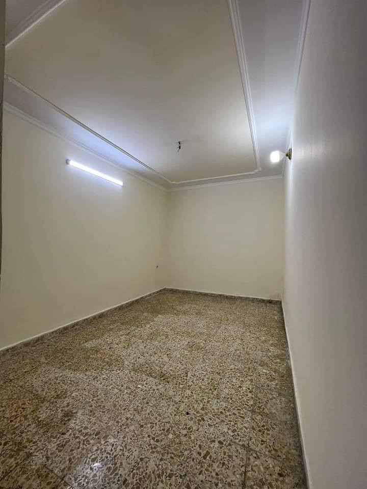 عمل كافه الاصباغ المنزليه الحديثه وحسب الطلب اسعار مناسبه جدا جدا 
عمل درجه اولى 
***********
