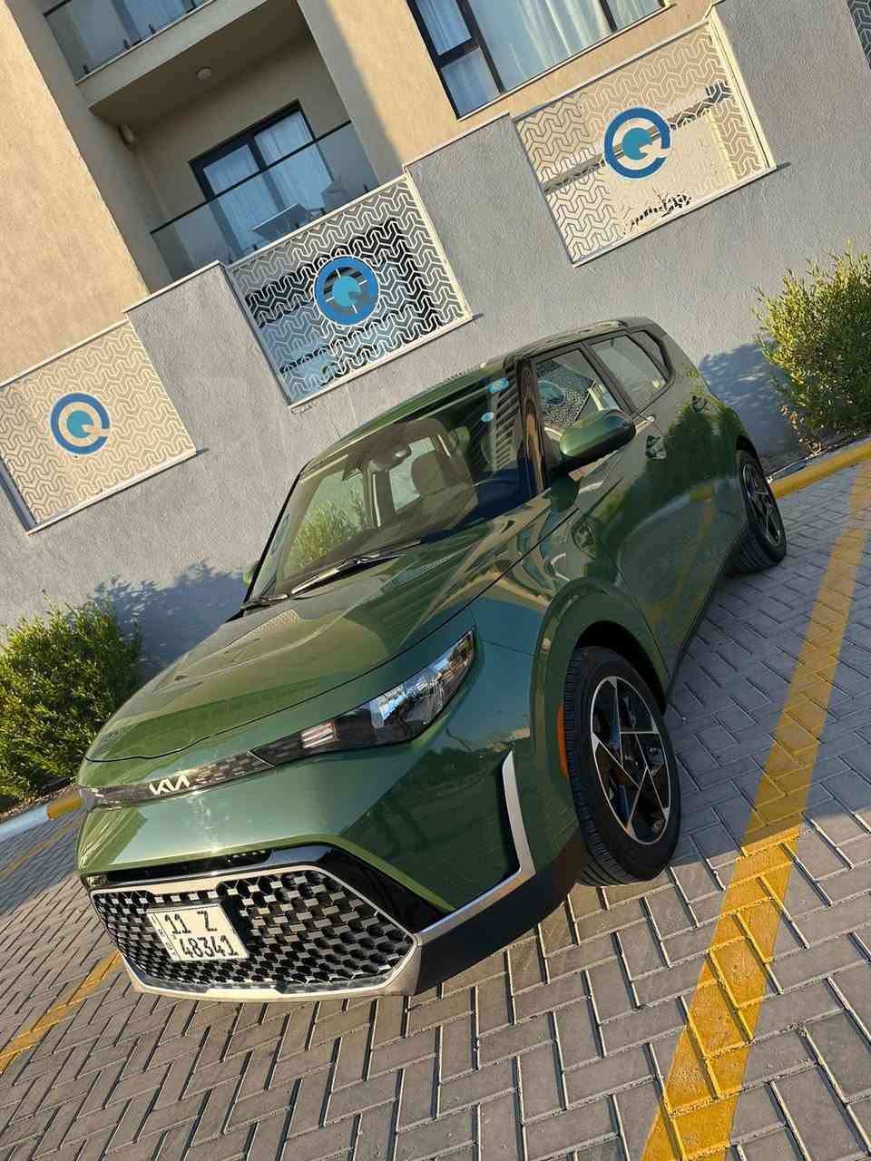 السلام عليكم للبيع صول 2023 لون مميز
فول مواصفات 1/1 لمتد
1- سلايت
2- بصمه 
3- تحديد مسار
4 - رادارات اماميه وخلفيه وجانبيه
5- كراسي كهرباء 
6 - كراسي تدفئه
7 - شحن ويرلس 
8 -شاشه لمس 
9- تبريد لمس
10-عداد الكتروني وشاشه الكترونيه 
11- تحكمات ستيرن 
سياره رقم بغداد حادث باب السايق والخلفه فقط صور الحادث مرفقه مكان السياره بغداد السعر 155$
للاستفسار ***********
