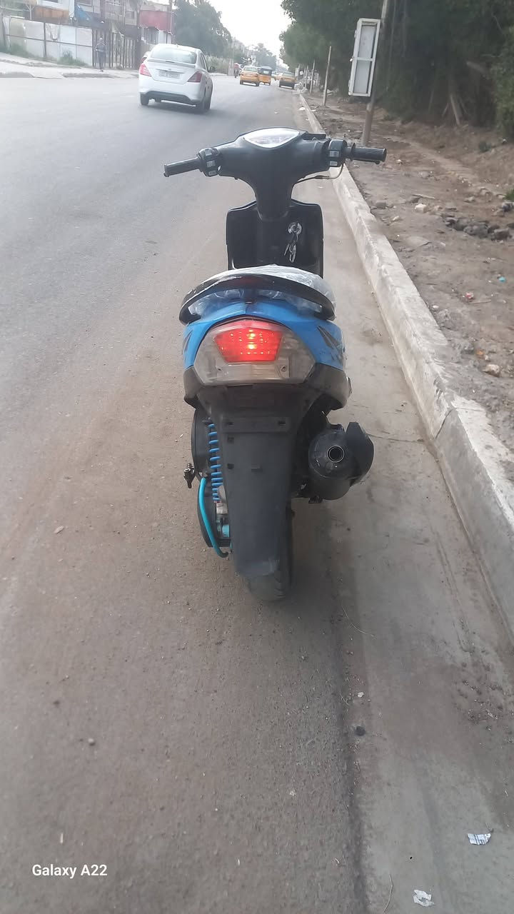 السلام عليكم دراجه ماكس عدله بوشه 55 دراجه كامله 
مكينه ناعمه وخرسه شعله معدل فول نكره سلف وهندر 
كهربائيات كامله دراجه اي نقص ما بيها نقص فقط دبلات أماميه 
لا تبخير ولا تنقيص ولا نضوح 
سلف 55رياضي قبق فلاوين قطره دهن صالنصه fm اصليه 
كفرات تايوان وكلها مختمه من الطول لطول سواد وكفرات الدراجه مال جنايه نضافة كدام عينك

 السعر 650 وبيها مجال 
مكاني بغداد جديده شارع المسبح قرب جبار ابو الشربت 
الرقم ***********
