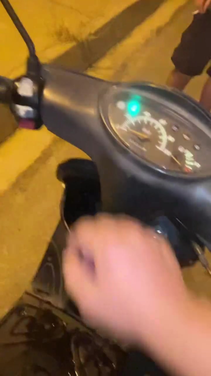 ماطور اكزز للبيع
ماطور شلعه ومعدل نارر🔥🔥🔥
ماطور بس بستم معمر 
شاصي طخه ما بي مثل الورد 
سالف شغال 
هندر واحد يشتغل 
كهربائيات كلها شغاله 
اشارات شغاله ماطور نضيف وجديد 
السعر :550


**إذا كنت صاحب هذا الإعلان وتريد حذفه لأي سبب، رجاءا أرسل رسالة إلى الدعم الفني**
