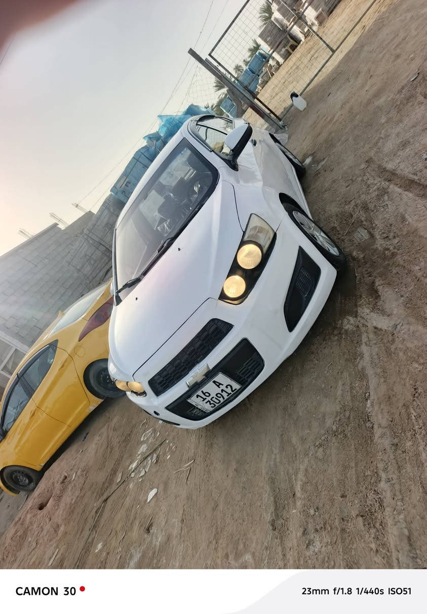 افيو سونك ٢٠١٢ خليجي رقم دولي بسمي تحويل مباشر كير اوتو محرك ١٦٠٠ تقم اطارات تبريد ثلج 🥶🥶?
ريمون تحكم عن بعد 
شاشة كبيرة 
كامرة خلفية 
محرك وكير كفاله وشرط الفحص 
مكفولة من الحادث بيه رشات بسيطة بسبب الخدوش السيارة احلا من الصور وجاهزة ما عايزة اي شيء
السعر 58 
مكان السيارة طويريج 
***********
