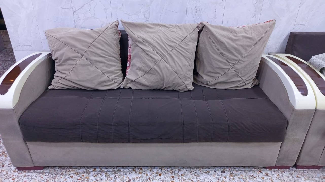 تحم تكمة 10مقاعد مكان الدورة شارع الفلل الاتصال على الرقم ***********
