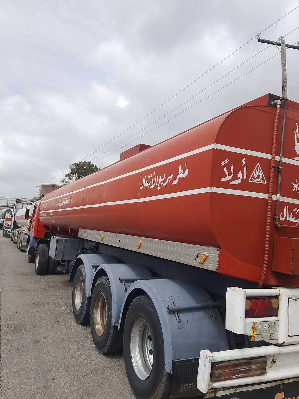 السلام عليكم
للبيع سيارة مرسيدس كرواتي موديل 92 سياره عادي فرنسي ورق هوائي تانكي وراس حجم المحرك 35 كير 160 محرك جديد بدون تنقيص وتبخير تكيال سنتين GPS طوناج سنويه جديده سياره جاهزة للعمل تشتغل على سوريا حالياً تبريد ثلج اطارات جديده
السعر 200 ورقه وبيها مجال 
المكان الانبار رمادي 
***********
