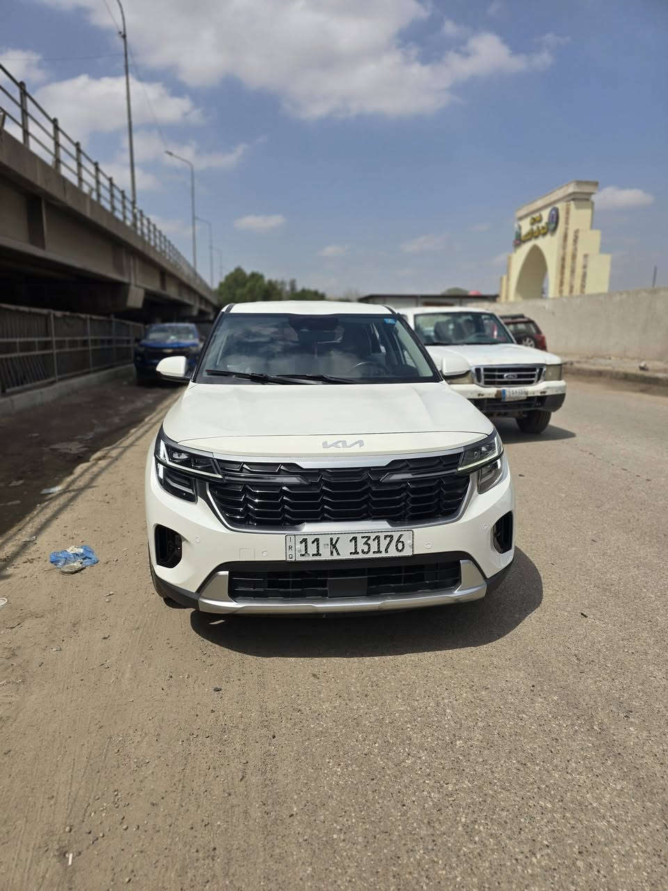 كيا سيلتوس  موديل 24 حادثها قطعتين بنيد وجاملق نفس لون مبدل 
مواصفاتها فول عده فتحه  

مكينة 1600 تيربو 

بصمه 

رادارات جانبي وخلفي وامامي 

لدات واشابر بالمري 

اطفاء ذاتي وتشغيل عن بعد  

تو كلر قماره بيضه 

وباقي المواصفات 

***********

 بغداد باب معضم   معروضه 142$
