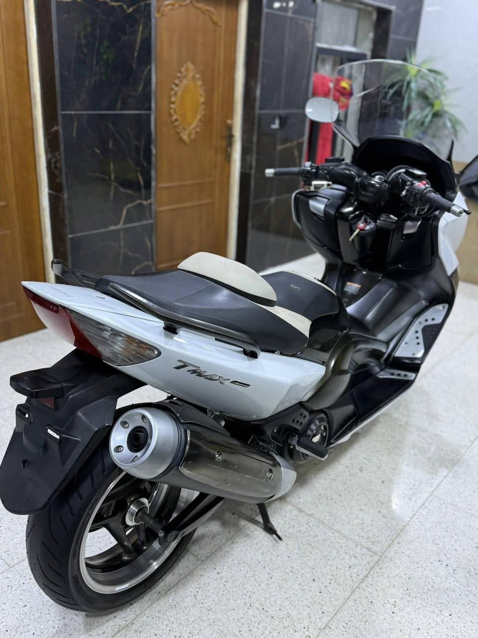 بسم الله ما شاء الله
TMAX 500 2011
المسافة المقطوعة 13km
نظافة 100/100
بيع فقط بدون رقم فقط عقد بيع وشراء
العنوان مدينة الصدر شارع الفلاح قطاع ١٢
الراغب بالشراء هـ***********
