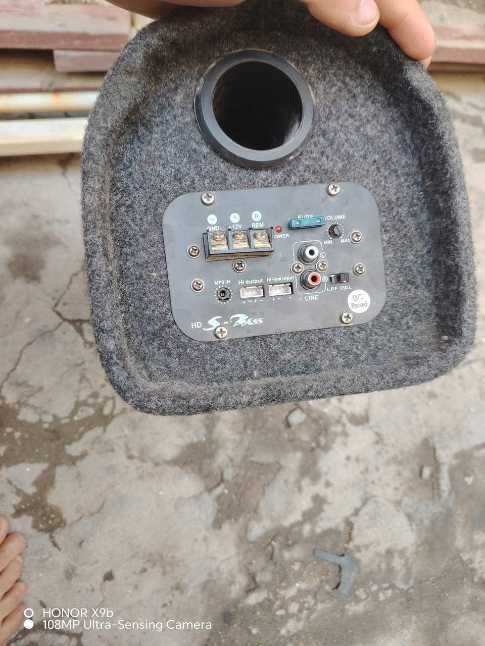 سلام عليكم لبيع شغال  السعر ٣٠ وبي مجال العنوان بغداد رقم ***********
