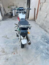 دراجة نارية • ٢٠٢٠ • أوراق ضايعه