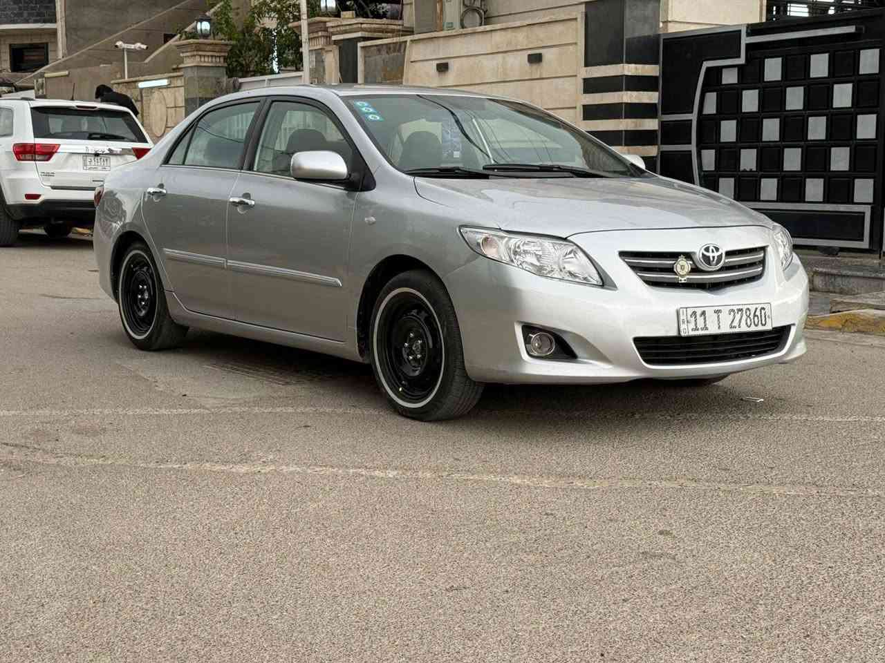 سلام عليكم مرخصة الأدمن المحترم كورلا موديل ٢٠٠٩ خليجي 
بيها ٣ قطع صبغ بدون دواخل 
كير مكينه كفاله صدر مكفول 
السعر ١٠٥ وبيها مجال كلش قليل 
عنواني بغداد البياع مدينه الذرى 
***********
