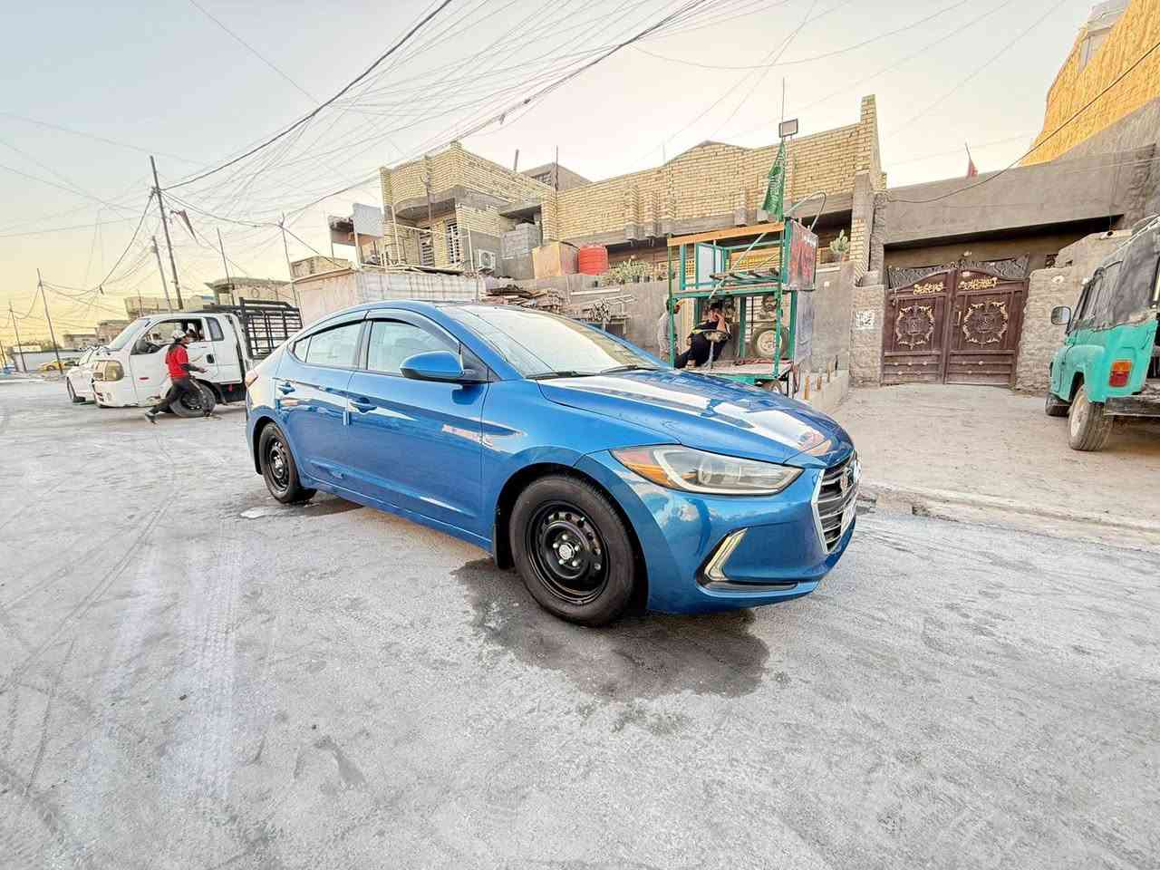 سلام عليكم
النترا مديل 2017 وارد امريكي حادث بس بنيد بدون دواخل كفاله لا شاصي ولا لغد فول من عده الفتحه سياره جديده ماشالله 🧿مواصفات 
بصمه تشغيل 
بصمه ابواب 
رادار امامي وخلفي 
رادار جانبي 
كامره 
كشنات تتفئه تبريد 
مكينه دوش 
كير اي تي 
تبريد ثلج 
سياره خير من الله 🪬
مكان السياره بغداد اتصل وبيك خير ودلل ***********
